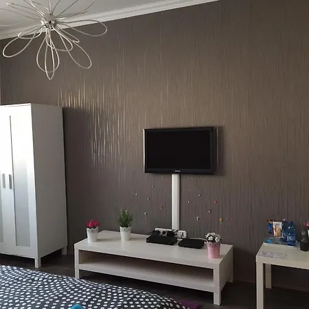 Rona Apartman