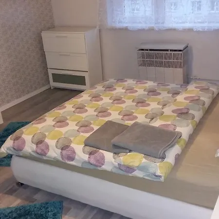 شقة Rona Apartman *