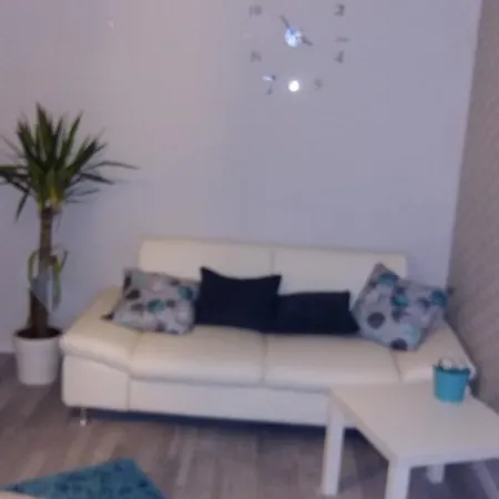 Apartament Rona Apartman *